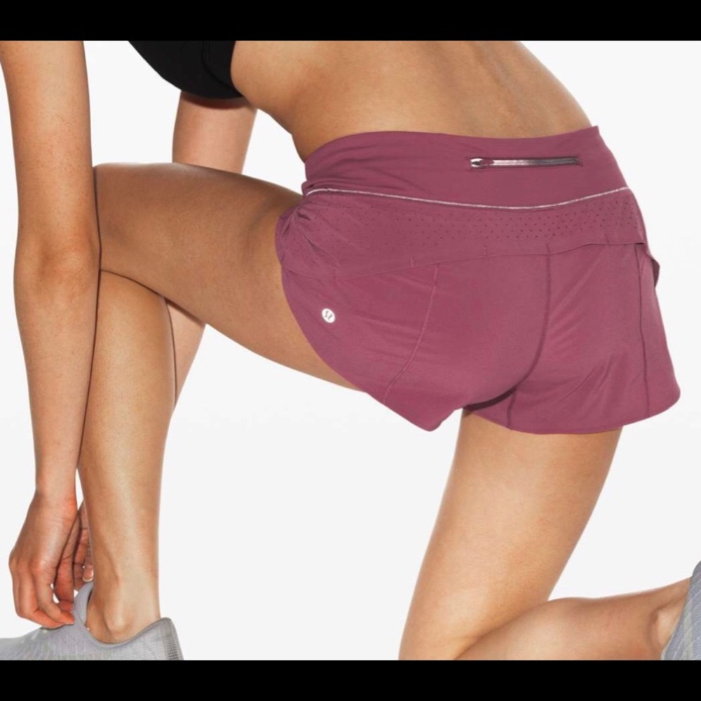 Lululemon Speed Up Short 2.5" *Breathes Plumful